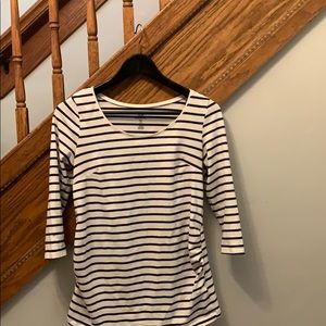 H&M maternity 3/4 length boat neckline